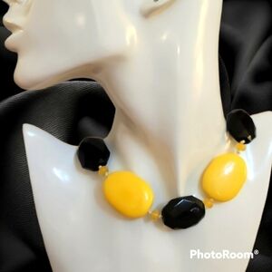 Vtg 1980s Bumblebee Glass Knot Beaded Chunky Statement Necklace